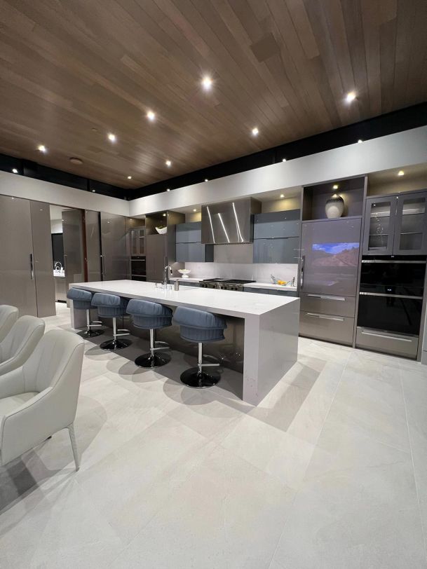 Modern white and wood kitchen