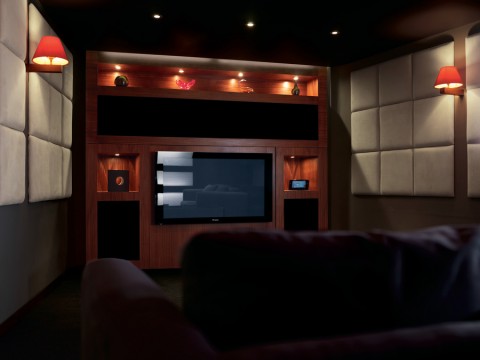 FUZIO3_JulyBlog2_SurroundSoundSetup_BeverelyHills.edited_image