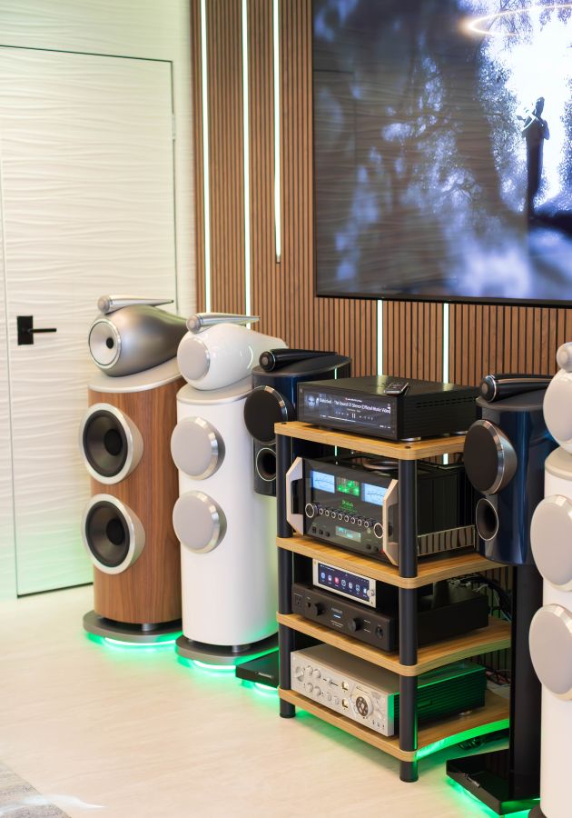 Motorized Blinds Newport Beach, CA, Smart home automation, high end homes, technology solutions, Showroom